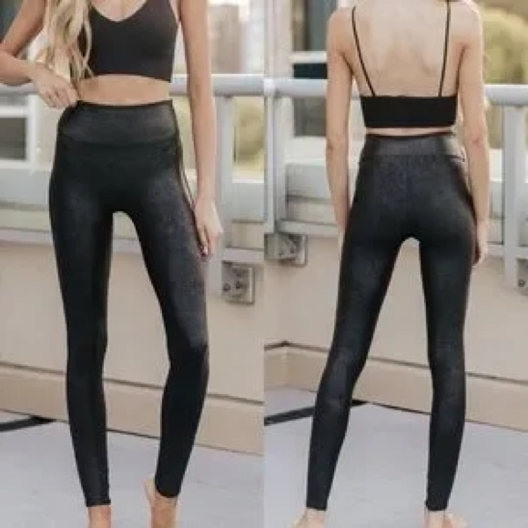 SPANX 100% AUTHENTIC FAUX EMBOSSED LEATH LEGGINGS SIZE LARGE $98 WORN 1x! - Picture 4 of 13